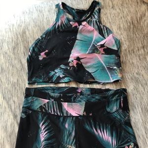 Fabletice palm leaf leggings and sports bra set